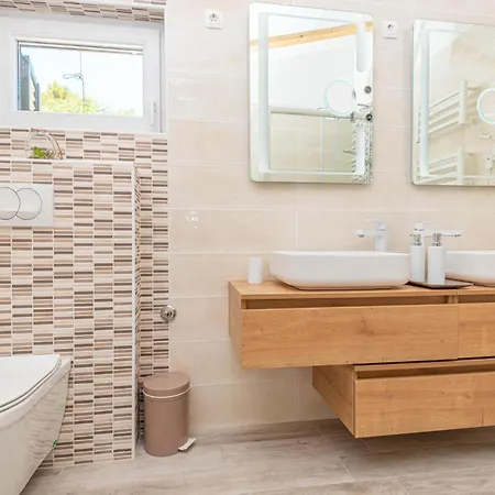 3 Bedroom Cozy In Ferienhaus