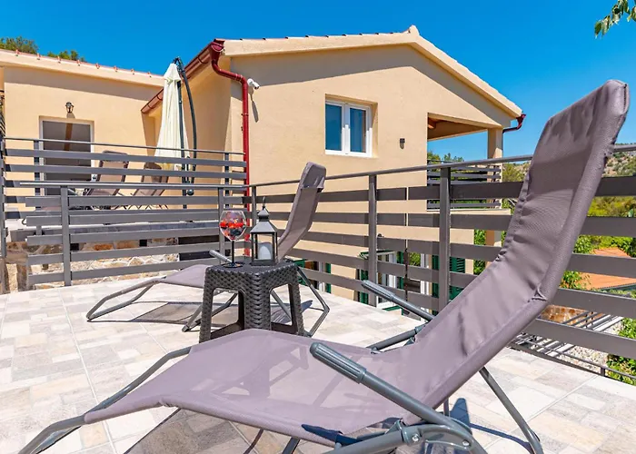 3 Bedroom Cozy In Casa de Férias