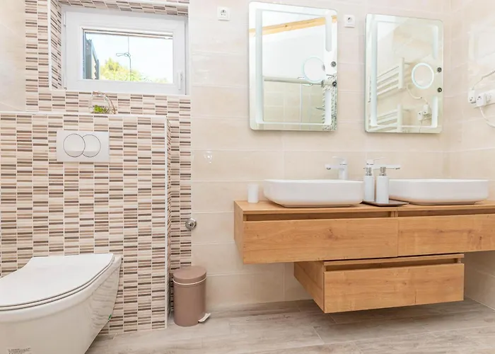 3 Bedroom Cozy In Feriehus